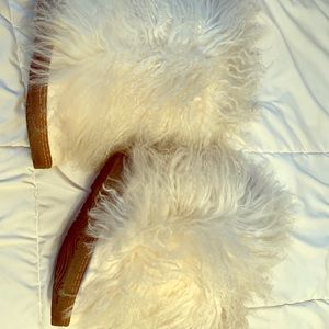 Bear paw white fur boots